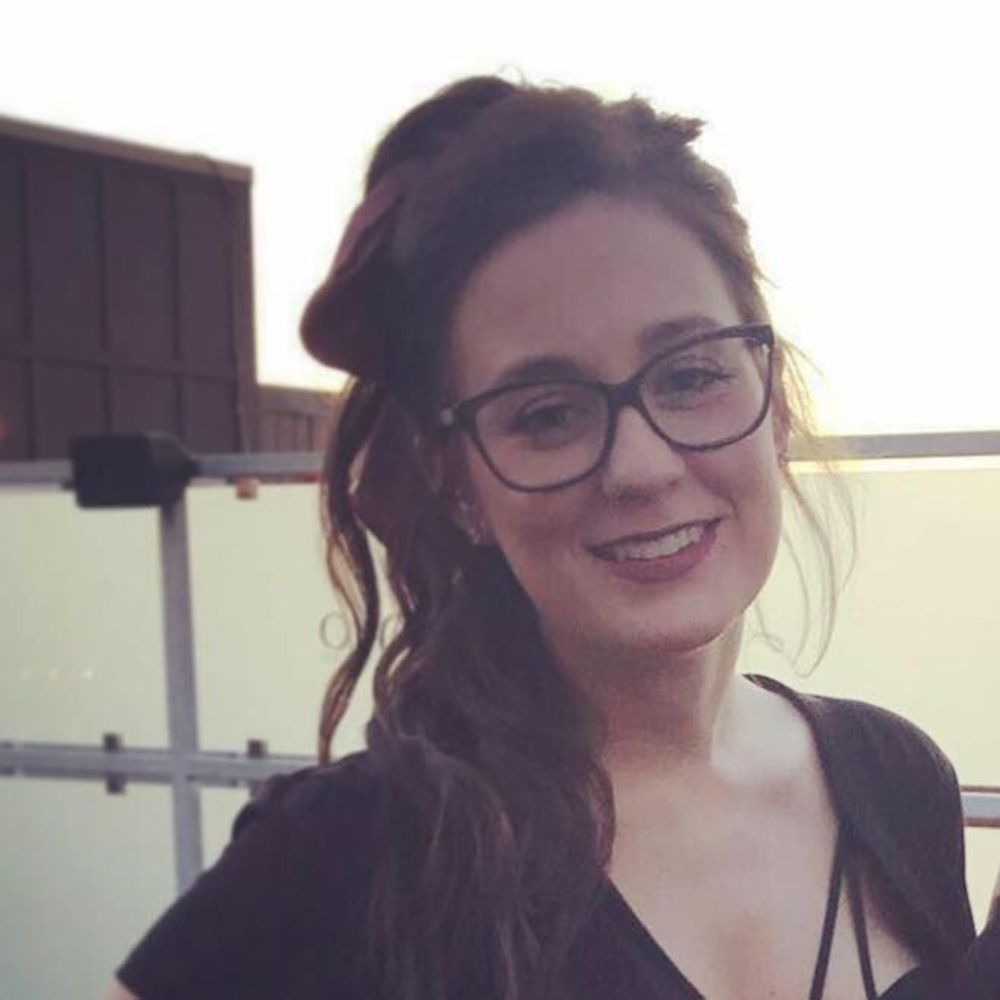 Meet your Posher, Caitlin